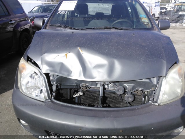 JTKKT624X50093175 - 2005 TOYOTA SCION XA GRAY photo 6