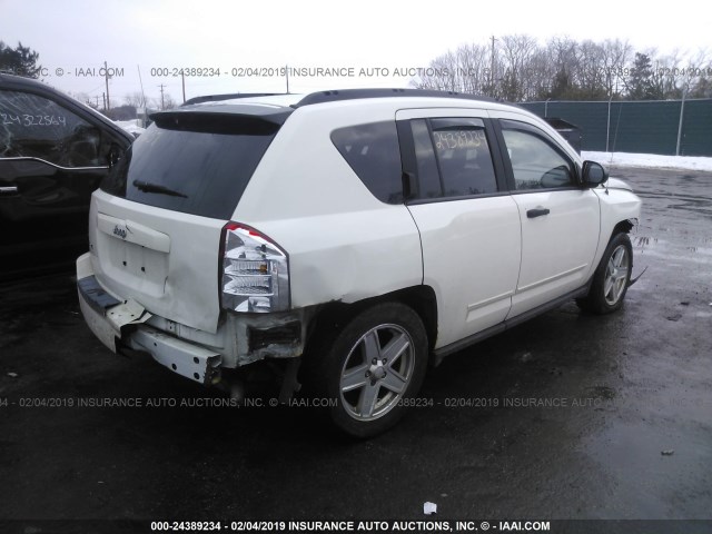 1J8FF47WX8D775381 - 2008 JEEP COMPASS SPORT WHITE photo 4