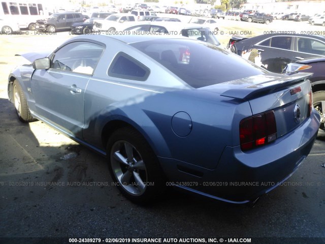 1ZVHT82H065231372 - 2006 FORD MUSTANG GT BLUE photo 3