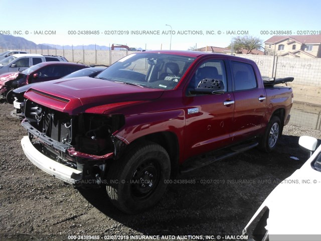 5TFAW5F19HX611227 - 2017 TOYOTA TUNDRA CREWMAX 1794/PLATINUM 红色 照片 2
