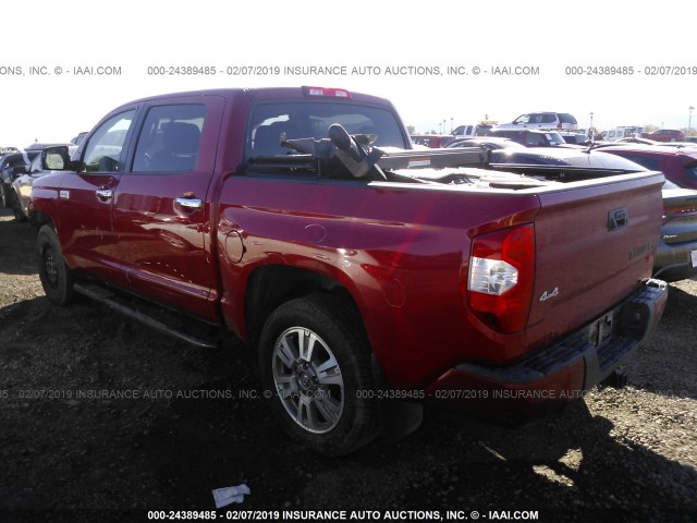 5TFAW5F19HX611227 - 2017 TOYOTA TUNDRA CREWMAX 1794/PLATINUM 红色 照片 3