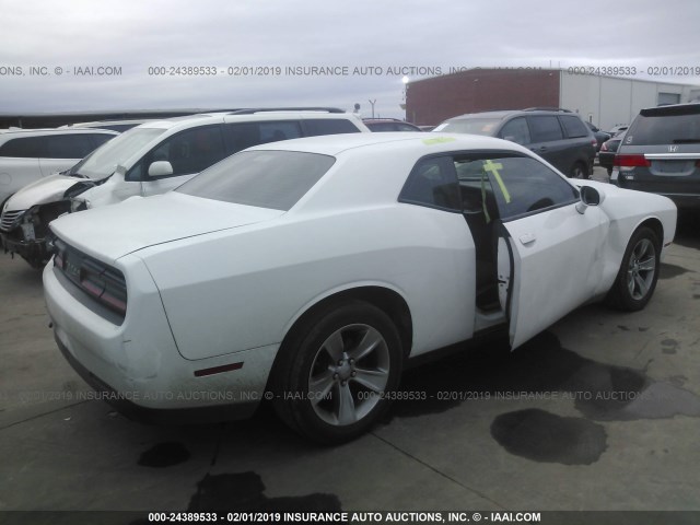 2C3CDZAG5GH290943 - 2016 DODGE CHALLENGER SXT WHITE photo 4