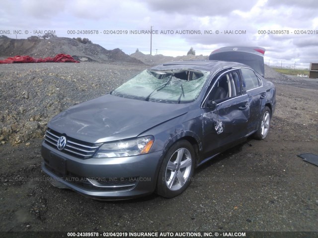 1VWBP7A33DC140292 - 2013 VOLKSWAGEN PASSAT SE GRAY photo 2