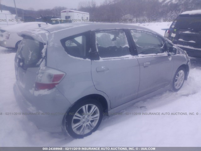 JHMGE88479S013947 - 2009 HONDA FIT SPORT SILVER photo 4