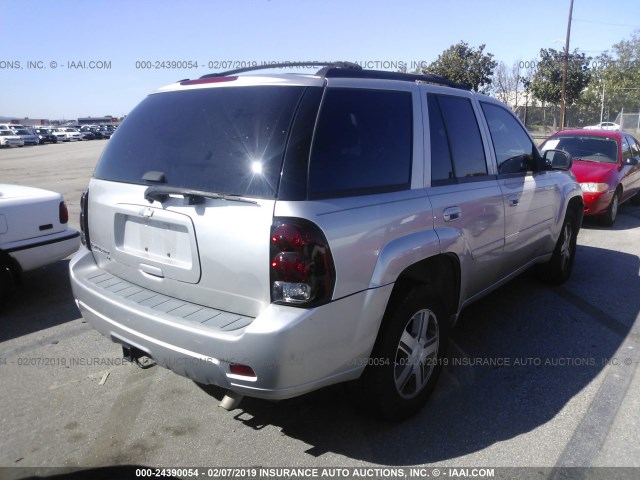 1GNDS13S172206559 - 2007 CHEVROLET TRAILBLAZER LS/LT GRAY photo 4