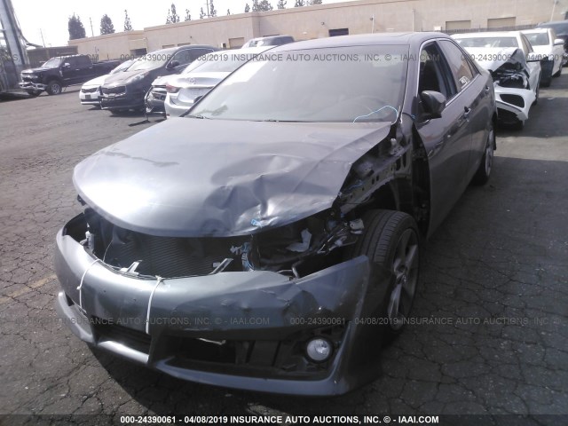 4T1BF1FK4EU871145 - 2014 TOYOTA CAMRY L/SE/LE/XLE GRAY photo 2