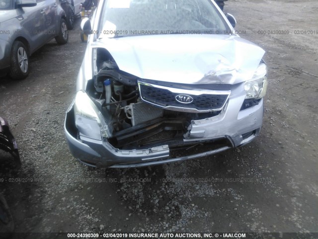 KNADH4A33B6910880 - 2011 KIA RIO LX/SX ვერცხლისფერი ფოტო 6