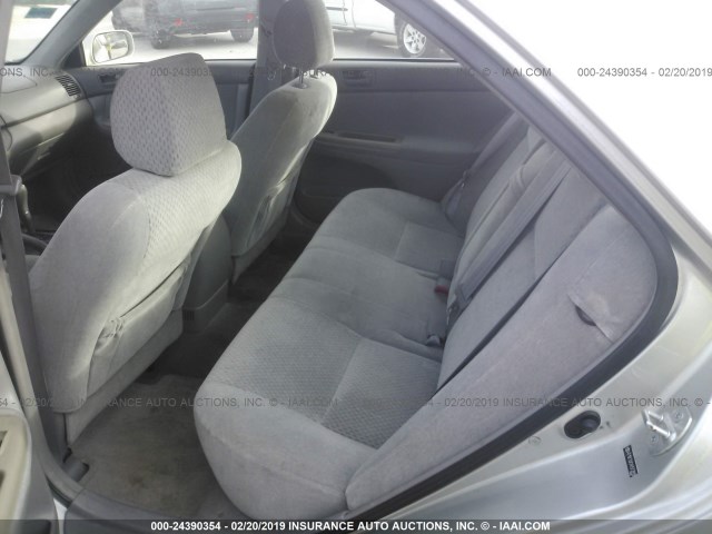 4T1BF32K24U573919 - 2004 TOYOTA CAMRY LE/XLE/SE SILVER photo 8