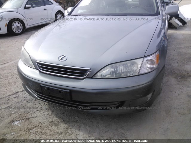 JT8BF28G315110922 - 2001 LEXUS ES 300 SILVER photo 6