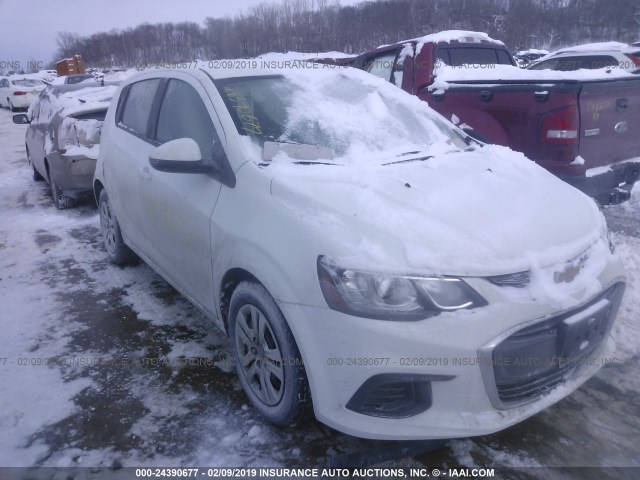 1G1JG6SH4H4156240 - 2017 CHEVROLET SONIC WHITE photo 1