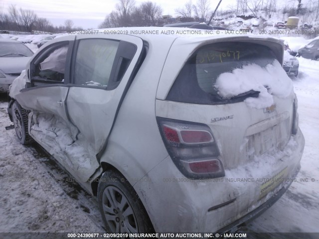 1G1JG6SH4H4156240 - 2017 CHEVROLET SONIC WHITE photo 3