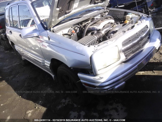 2CNBJ634536900388 - 2003 CHEVROLET TRACKER LT SILVER photo 1