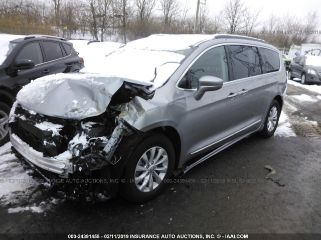 2C4RC1BG3HR692352 - 2017 CHRYSLER PACIFICA TOURING L ვერცხლისფერი ფოტო 2