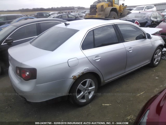 3VWRM71K38M057917 - 2008 VOLKSWAGEN JETTA SE/SEL SILVER photo 4