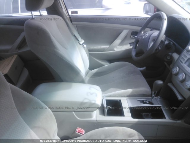 4T4BF3EK3AR050177 - 2010 TOYOTA CAMRY SE/LE/XLE 红色 照片 5