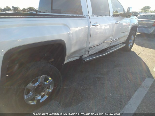 1GT42YEYXJF268853 - 2018 GMC SIERRA K3500 DENALI WHITE photo 6