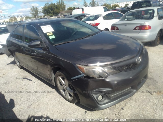 4T1BF1FK5EU466380 - 2014 TOYOTA CAMRY L/SE/LE/XLE 灰色 照片 1