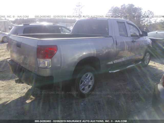 5TFRU5F1XDX028779 - 2013 TOYOTA TUNDRA DOUBLE CAB SR5 SILVER photo 4