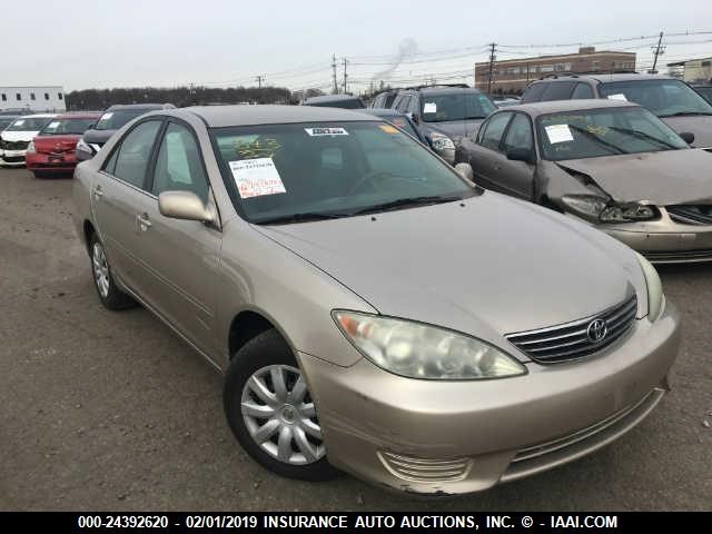 4T1BE32K85U508318 - 2005 TOYOTA CAMRY LE/XLE/SE BEIGE photo 1