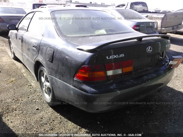 JT8BF28G7W0109065 - 1998 LEXUS ES 300 BLACK photo 3