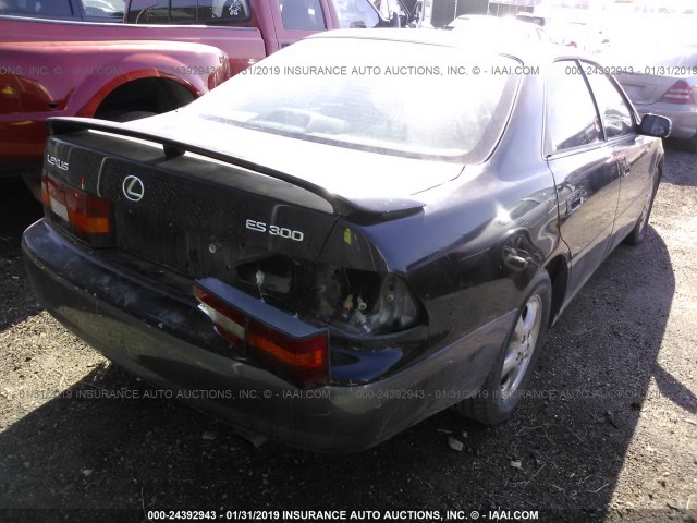 JT8BF28G7W0109065 - 1998 LEXUS ES 300 BLACK photo 4