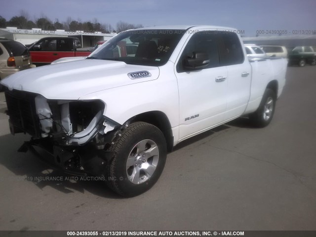 1C6SRFBT0KN668466 - 2019 RAM 1500 BIG HORN/LONE STAR WHITE photo 2