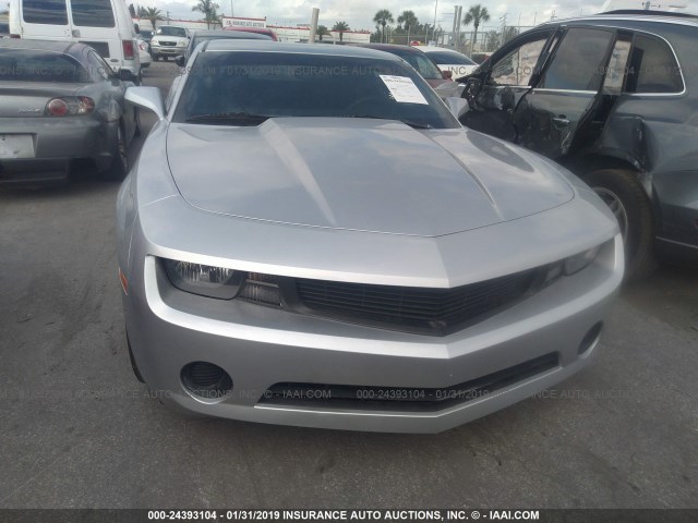 2G1FE1E37C9105724 - 2012 CHEVROLET CAMARO LS SILVER photo 6