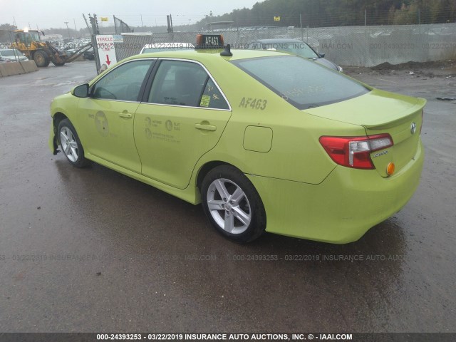 4T1BF1FK4EU312677 - 2014 TOYOTA CAMRY L/SE/LE/XLE 绿色 照片 3