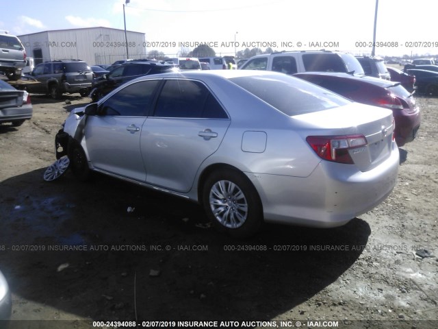 4T1BF1FK7CU142490 - 2012 TOYOTA CAMRY SE/LE/XLE SILVER photo 3