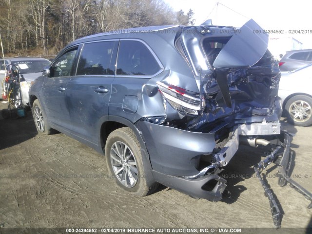 5TDJZRFH9JS896311 - 2018 TOYOTA HIGHLANDER SE/XLE BLUE photo 3