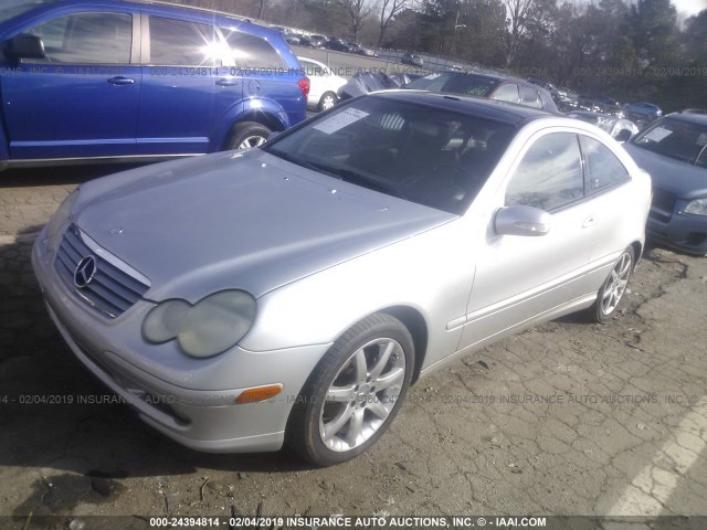 WDBRN40J44A579565 - 2004 MERCEDES-BENZ C 230K SPORT COUPE SILVER photo 2