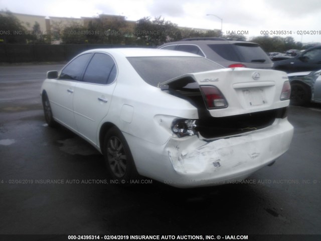 JTHBA30GX45049881 - 2004 LEXUS ES 330 WHITE photo 3