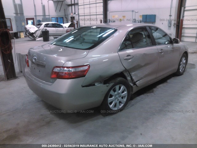4T1BK46KX8U574947 - 2008 TOYOTA CAMRY LE/XLE/SE Champagne photo 4
