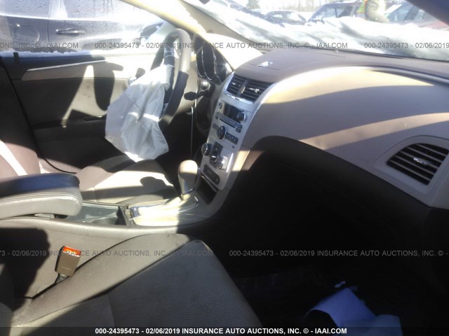 1G1ZB5E14BF168541 - 2011 CHEVROLET MALIBU LS SILVER photo 5