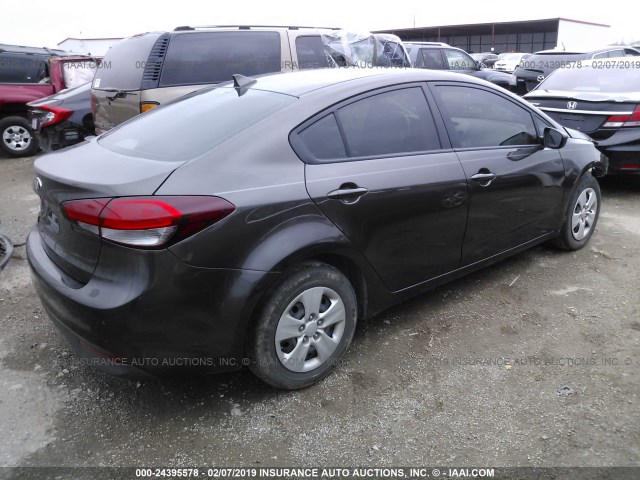 3KPFK4A7XHE147758 - 2017 KIA FORTE LX BROWN photo 4