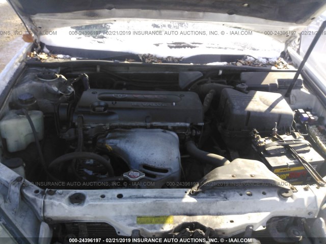 4T1BE32K42U085510 - 2002 TOYOTA CAMRY LE/XLE/SE WHITE photo 10