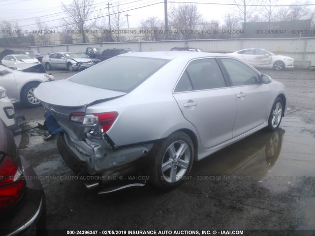 4T1BF1FK0CU094458 - 2012 TOYOTA CAMRY SE/LE/XLE 银色 照片 4