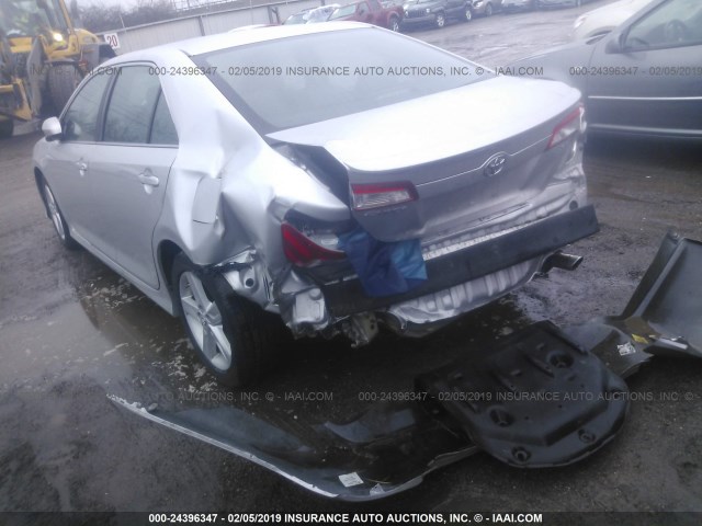 4T1BF1FK0CU094458 - 2012 TOYOTA CAMRY SE/LE/XLE 银色 照片 6
