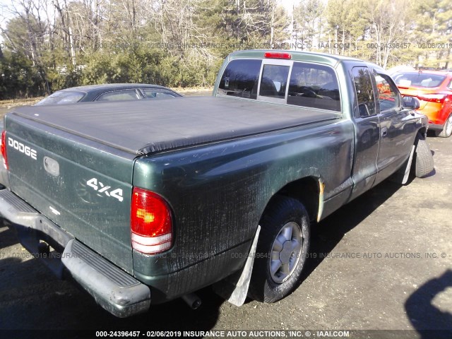 1B7GG22X0XS318652 - 1999 DODGE DAKOTA GREEN photo 4