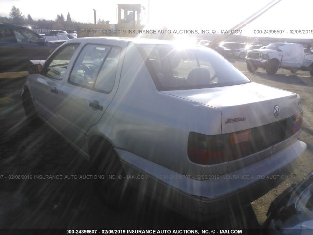 3VWRA81HXTM132494 - 1996 VOLKSWAGEN JETTA GL SILVER photo 3