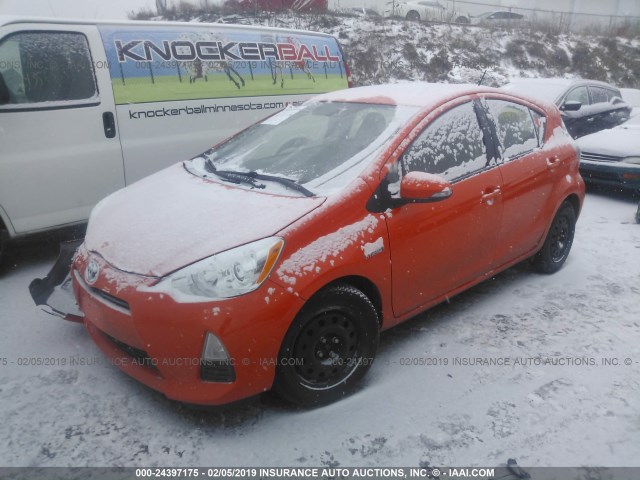 JTDKDTB31E1074471 - 2014 TOYOTA PRIUS C ORANGE photo 2