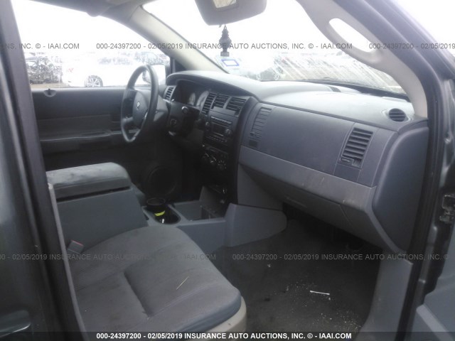 1D4HB38N86F122774 - 2006 DODGE DURANGO SXT GRAY photo 5