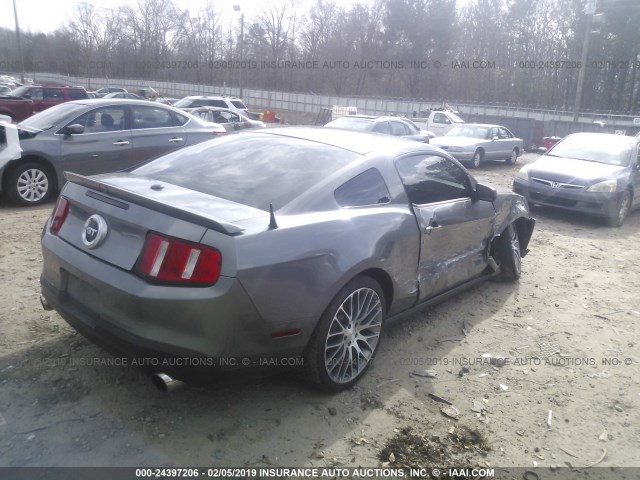 1ZVBP8CH5A5123315 - 2010 FORD MUSTANG GT GRAY photo 4