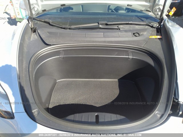 5YJ3E1EA3JF098904 - 2018 TESLA MODEL 3 SILVER photo 10