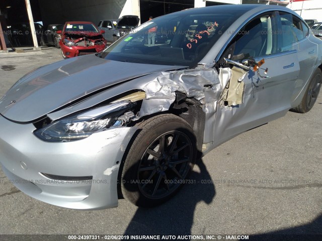 5YJ3E1EA3JF098904 - 2018 TESLA MODEL 3 SILVER photo 6