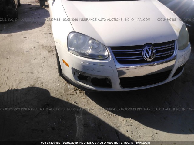 3VWRM71K98M015672 - 2008 VOLKSWAGEN JETTA SE/SEL WHITE photo 6