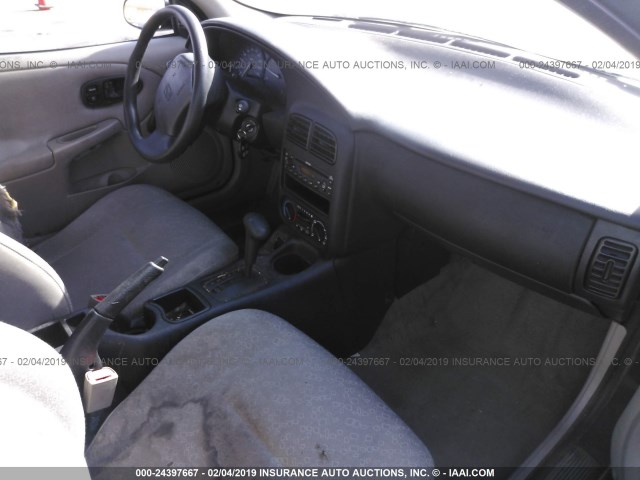 1G8ZH52842Z166742 - 2002 SATURN SL1 SILVER photo 5