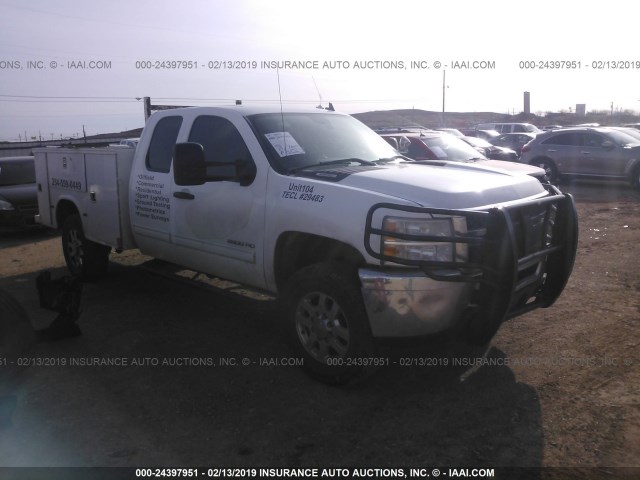 1GB5K0CG1BZ183498 - 2011 CHEVROLET SILVERADO K3500 LT WHITE photo 1