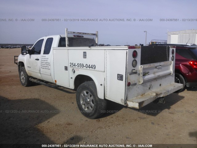 1GB5K0CG1BZ183498 - 2011 CHEVROLET SILVERADO K3500 LT WHITE photo 3