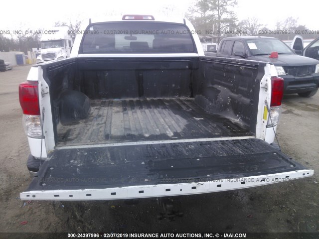 5TFDW5F13BX205772 - 2011 TOYOTA TUNDRA CREWMAX SR5 WHITE photo 8